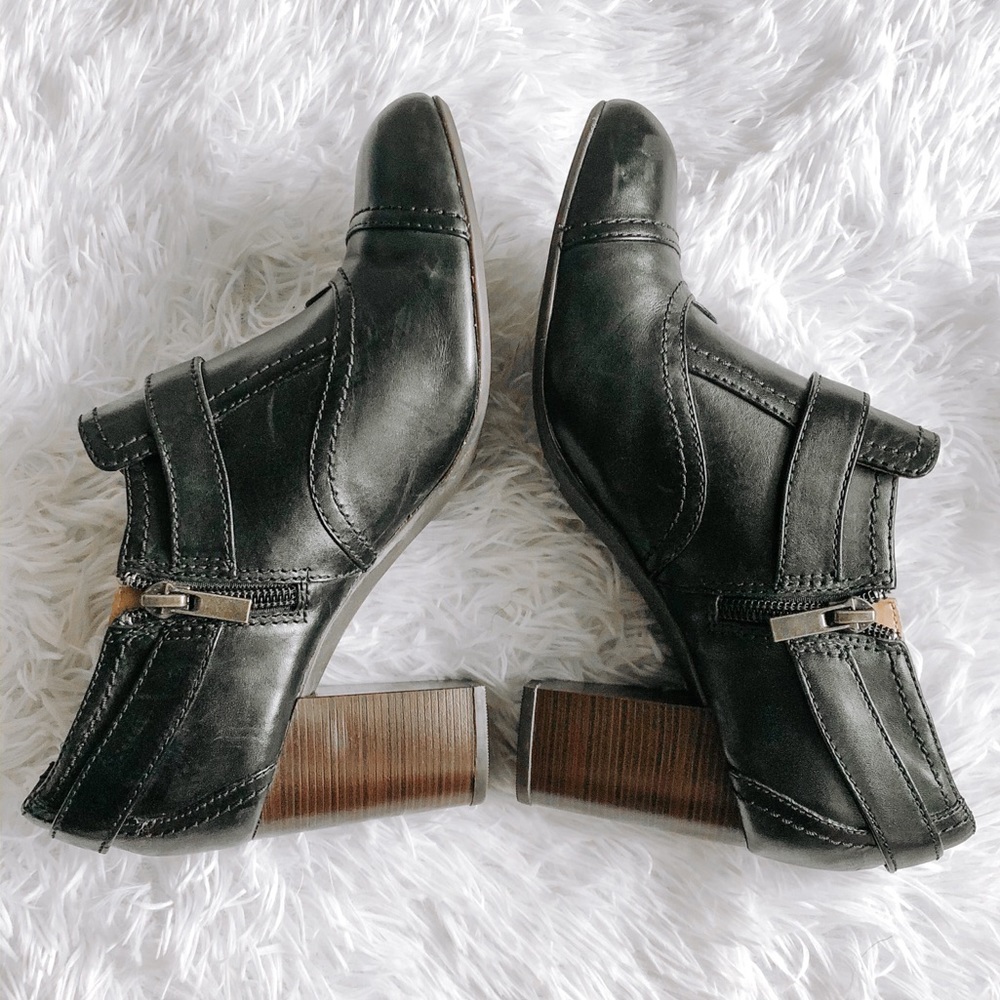 Clarks Indigo Black Leather Shoe Booties Size 8 - Picture 3 of 8